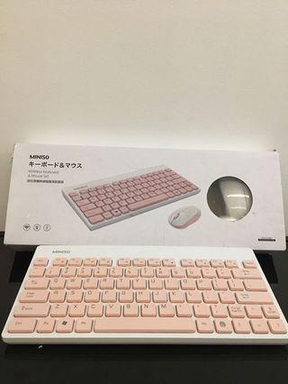 Wireless keyboard with mouse set