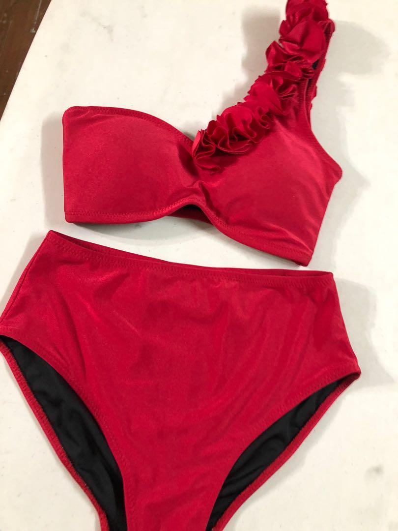 Soaked 2 piece swimsuit red, Women's Fashion, Swimwear, Bikinis