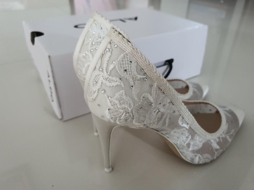 White heels on sale size 7