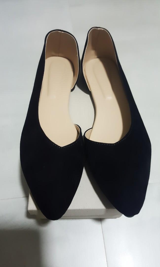 Black classy suede flats for office 