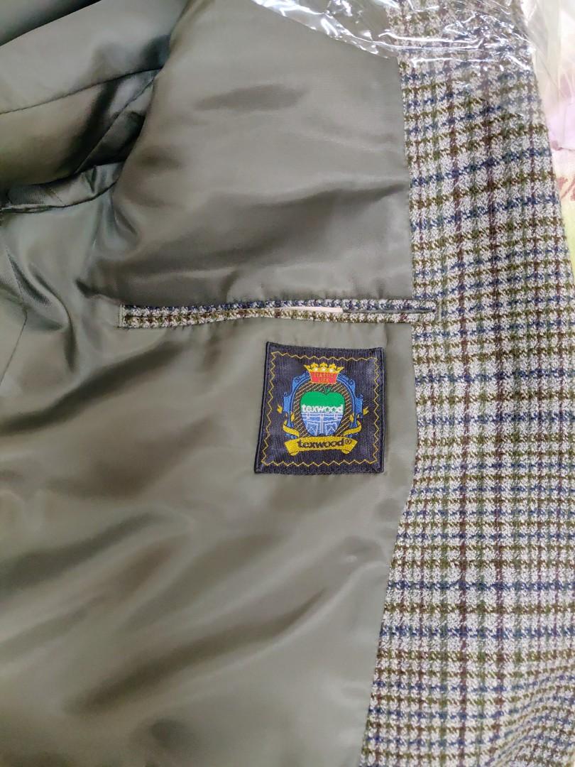 Blazer (Category: Coats, Jackets and Outerwear) located in Klang. Submitted by noblewolf_32bdee (Listing ID 277929249, Image 3). Description: negotiable coat length 84cm sleeve length 60cm shoulder width 47cm cost width 55cm.