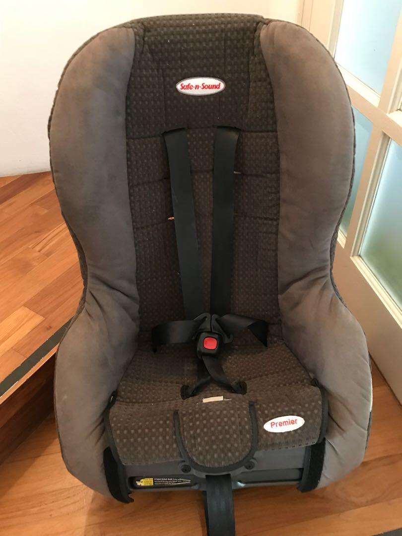 Britax Safe N Sound Premier car seat