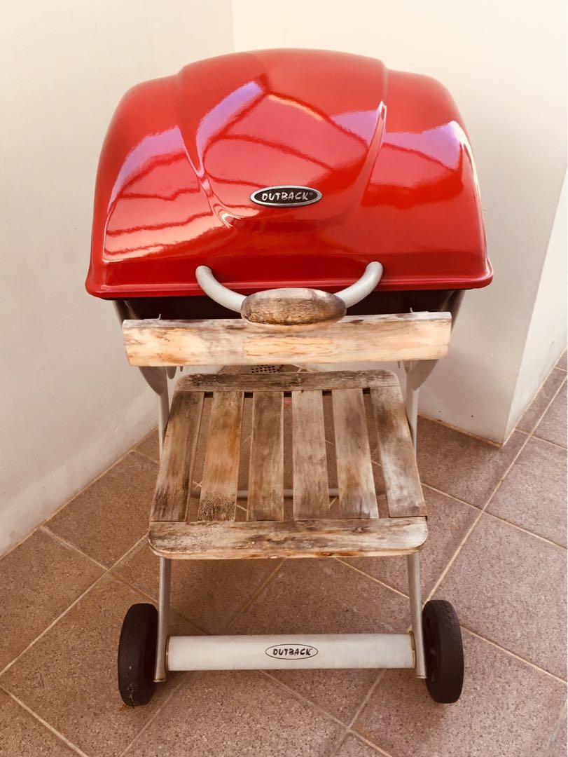 Charcoal BBQ grill Outback Omega 100, TV & Home Appliances, Kitchen