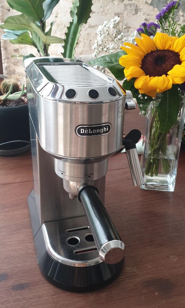 Delonghi espresso machine EC680.M, TV & Home Appliances, Kitchen