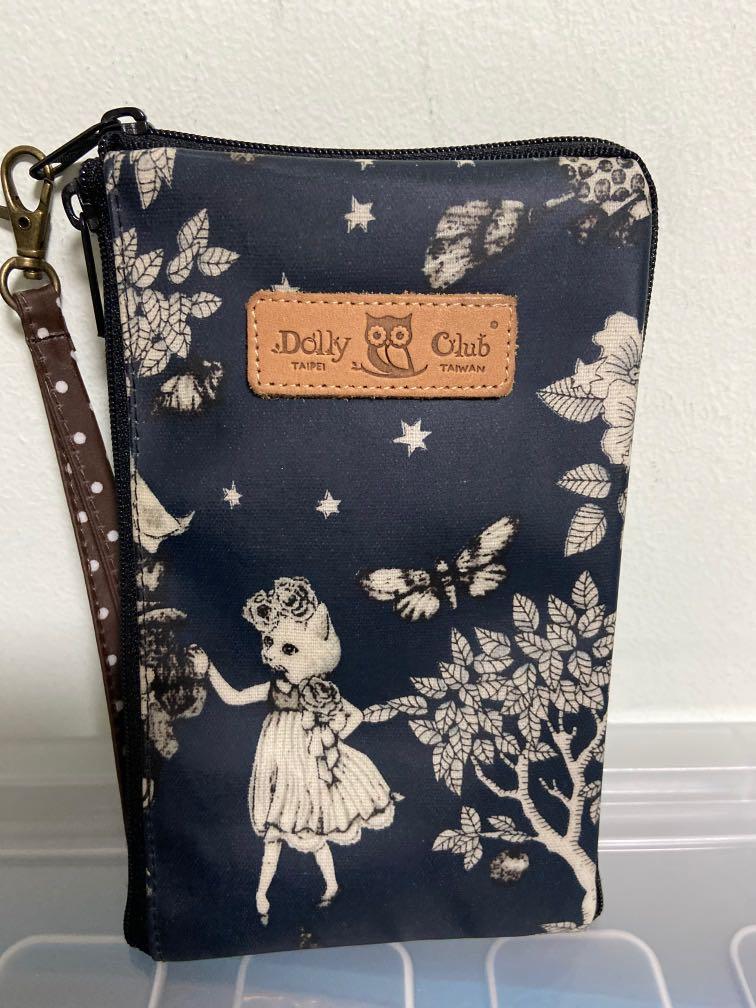Dolly club taiwan, Women's Fashion, Bags & Wallets, Wallets & Card