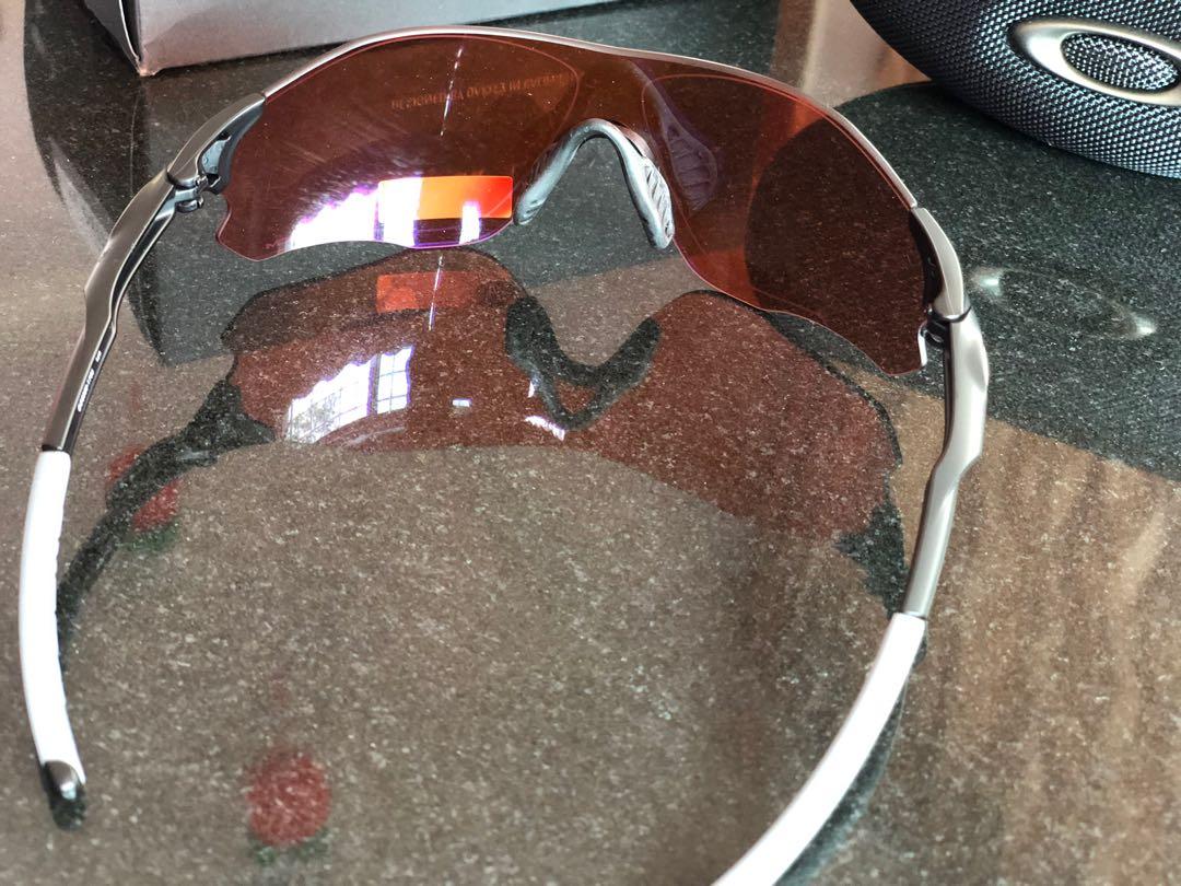 Evzero Path (Category: Sunglasses & Eyewear) located in Singapore. Submitted by edcdad (Listing ID 277985734, Image 2). Description: Brand new Oakley sports shades still in original packaging. Bought as a gift initially from Australia, but changed my mind..