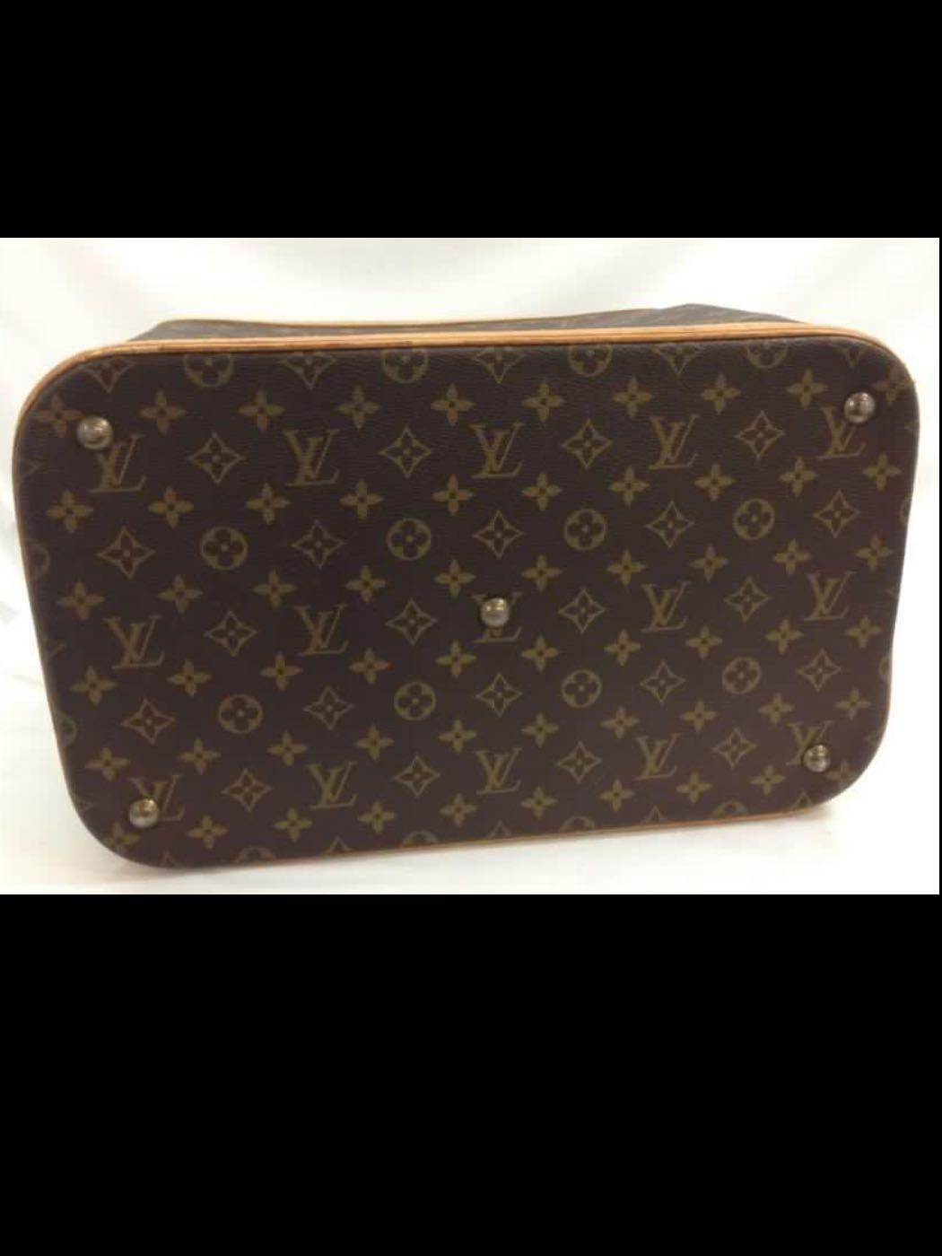 LV Hobo Cruiser PM Bag, Luxury, Bags & Wallets on Carousell