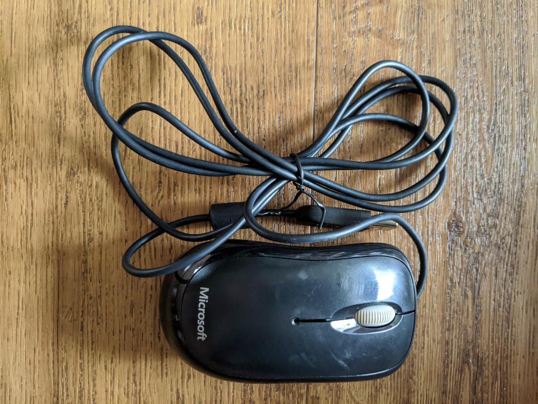 Microsoft Mouse (Category: Mouse & Mousepads) located in Singapore. Submitted by ksmurf (Listing ID 278062739, Image 1). Description: Collect yourself..