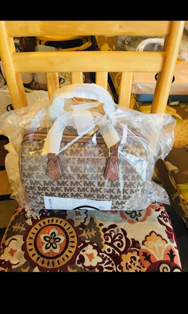 Mk Duffle bag bedford original, Women's Fashion, Bags & Wallets, Tote