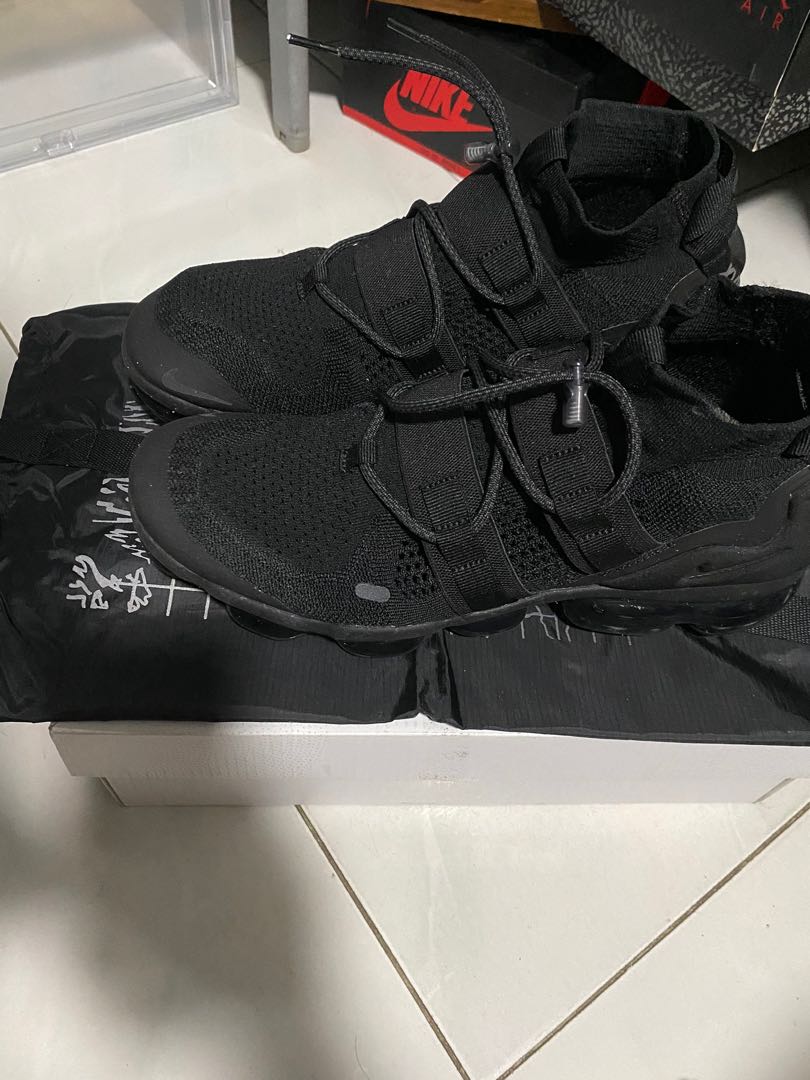 triple black vapormax utility