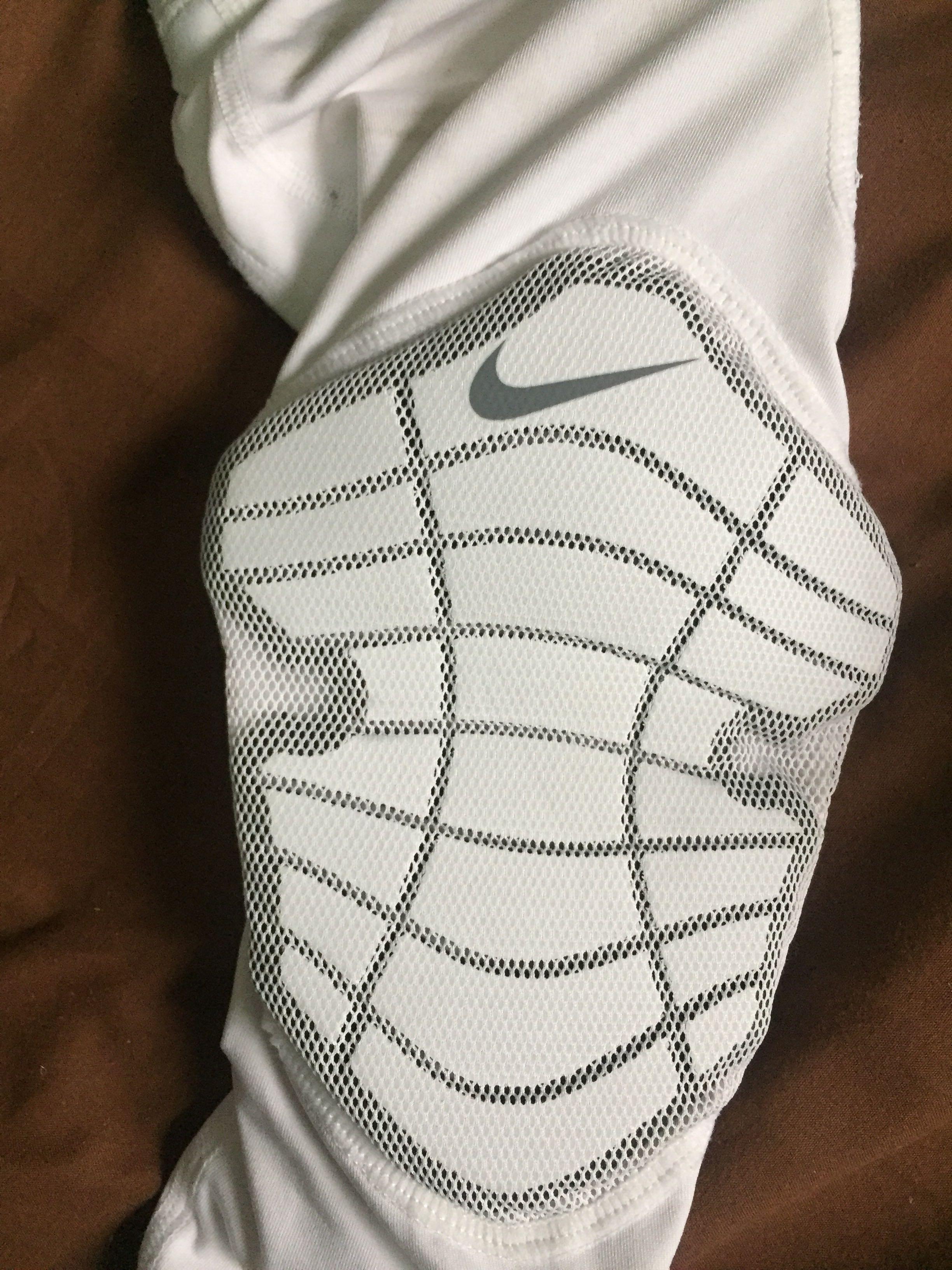 Nike Pro Hyperstrong Padded Arm Sleeve 2.0, Men's Fashion, Activewear on  Carousell