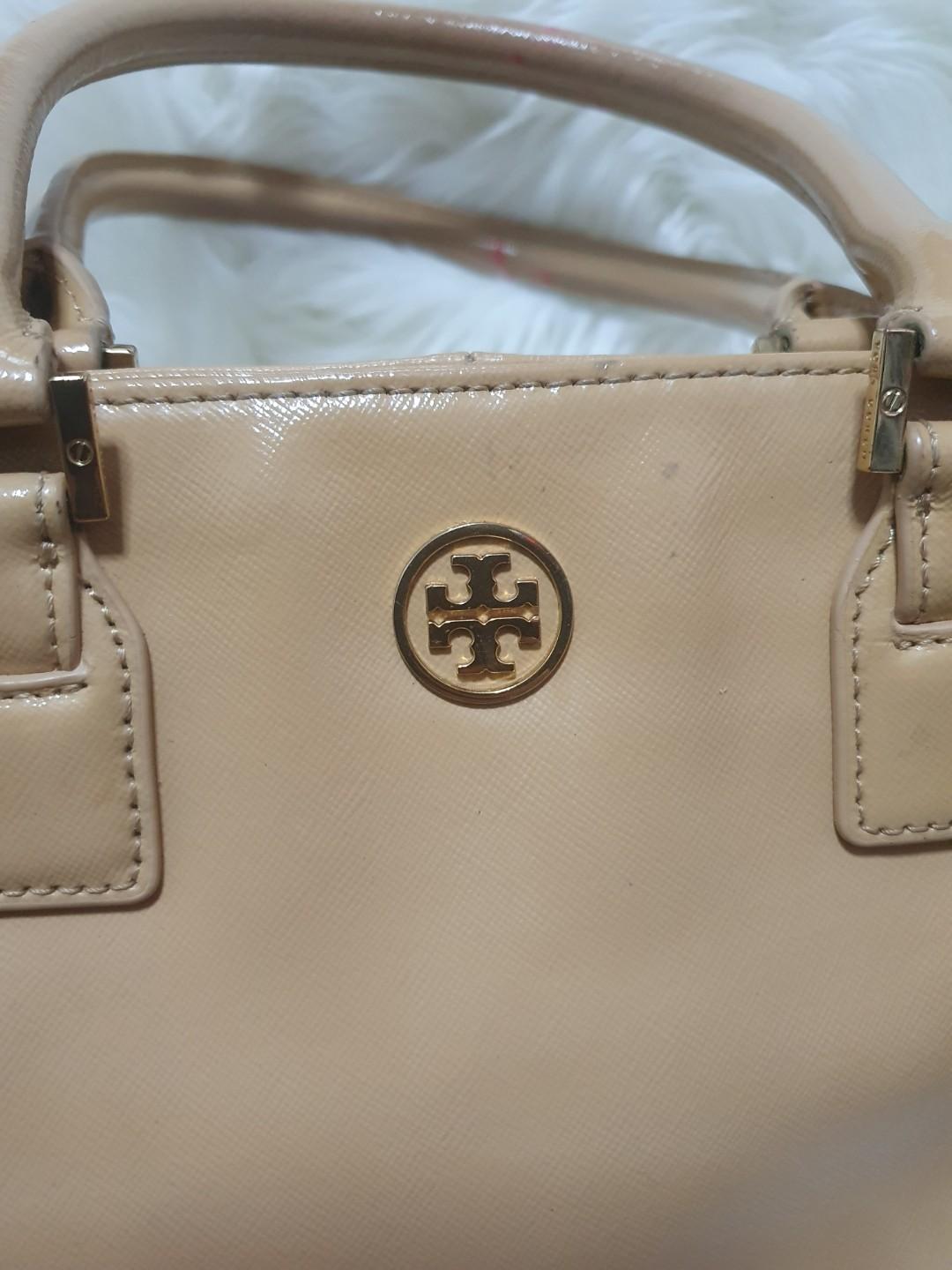 SALE!!Original Preloved Tory Burch East West Robinson Tote Bag, Luxury, Bags  & Wallets on Carousell