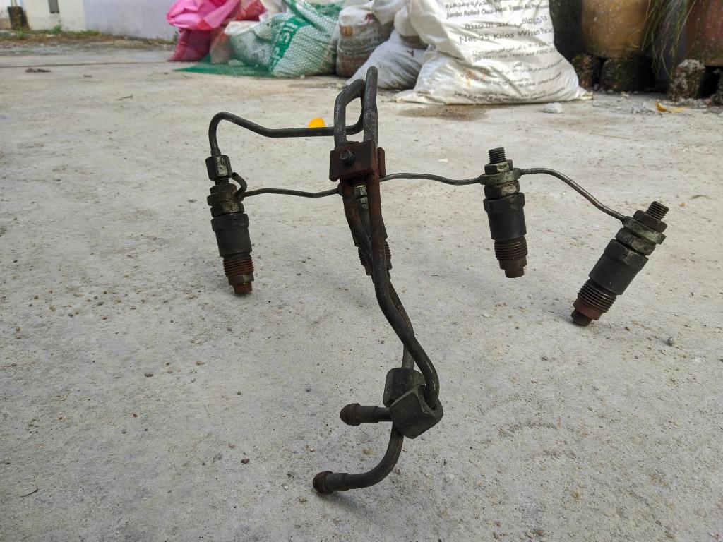 Toyota 2L 2.4D Injector with metal pipe, Auto Accessories on Carousell