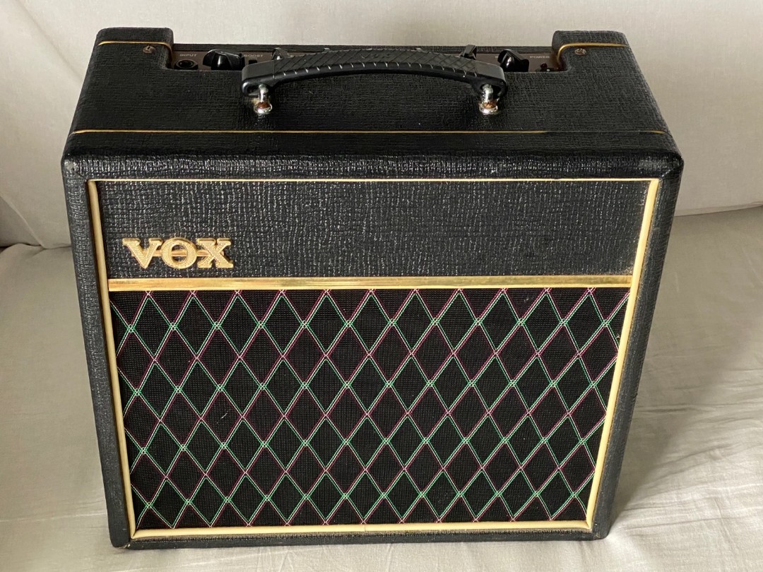 VOX Pathfinder 15R Guitar Amplifier Model V9168R 20 Watt