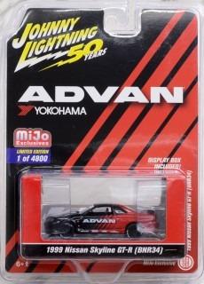 JOHNNY LIGHTNING 1/64 ADVAN YOKOHAMA BLACK RED NISSAN SKYLINE GT-R 