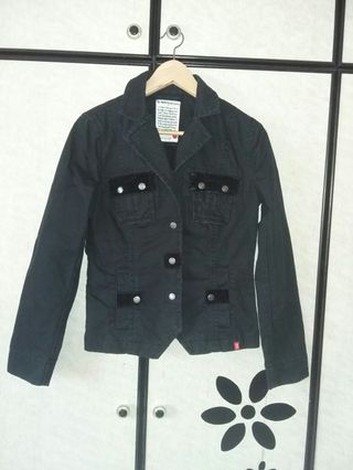 Outerwear / Jacket / Vest / Blazer / Cardigan / Hoodie  Collection item 1