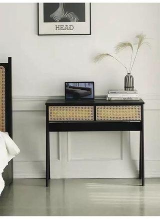 Fast deal Make Up drawer