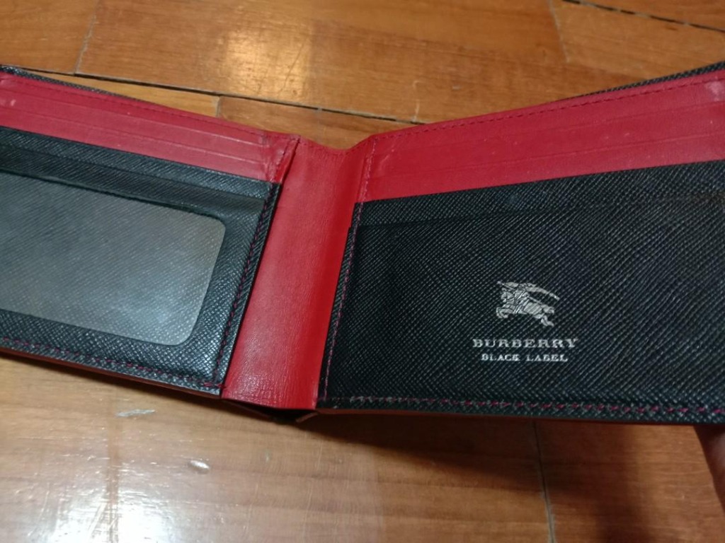 Burberry wallet 2025 black label