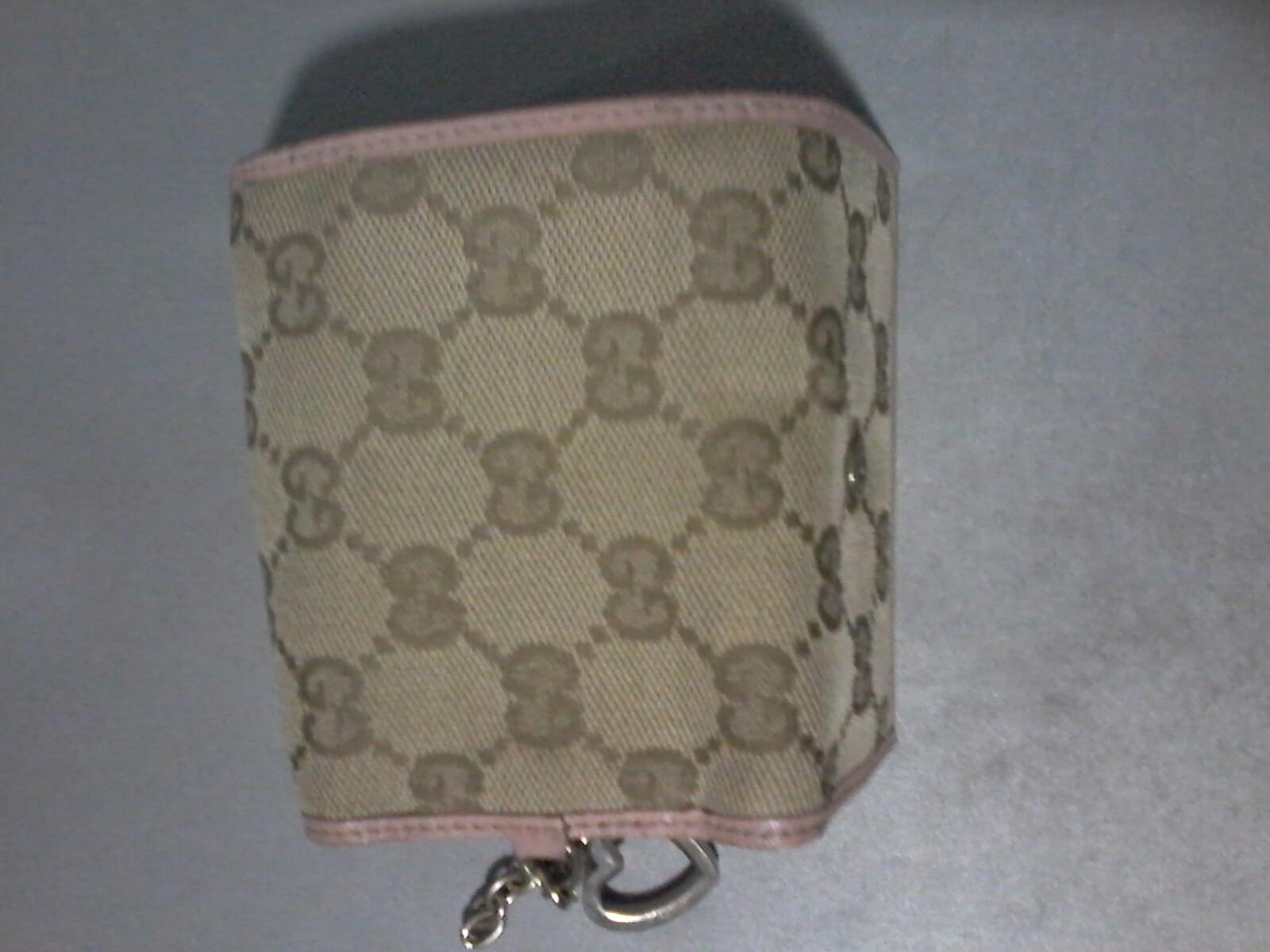 guess key pouch