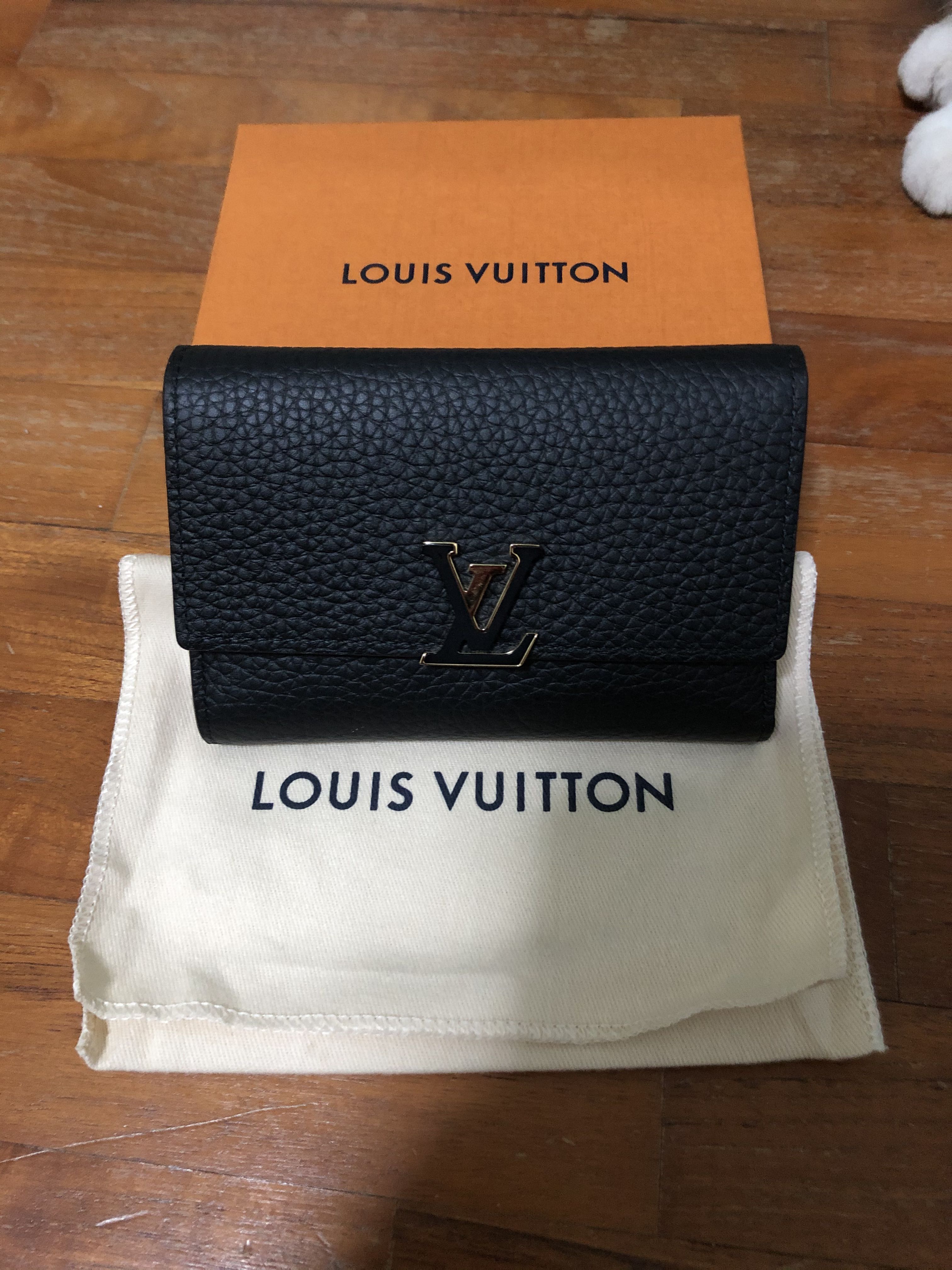 capucines compact wallet