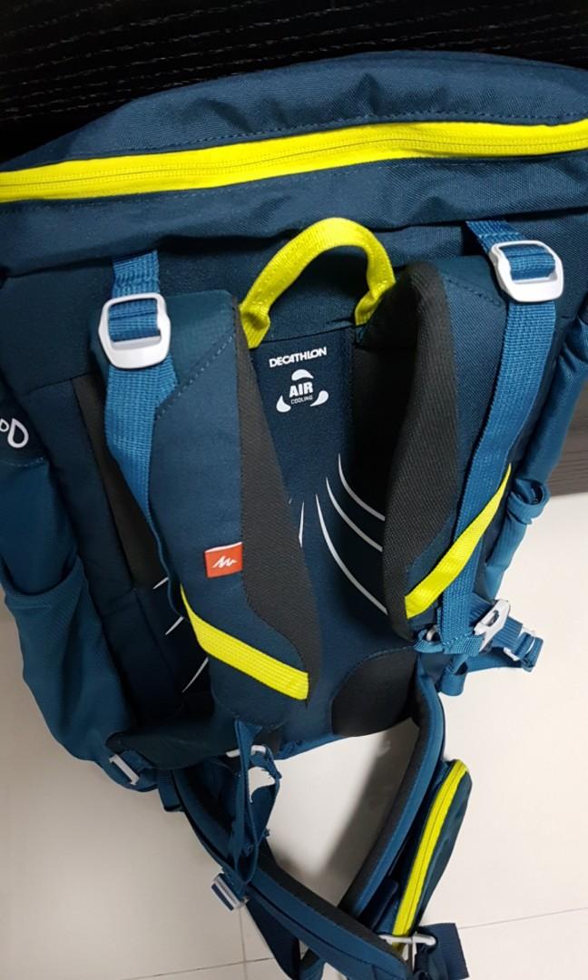 quechua 40l backpack