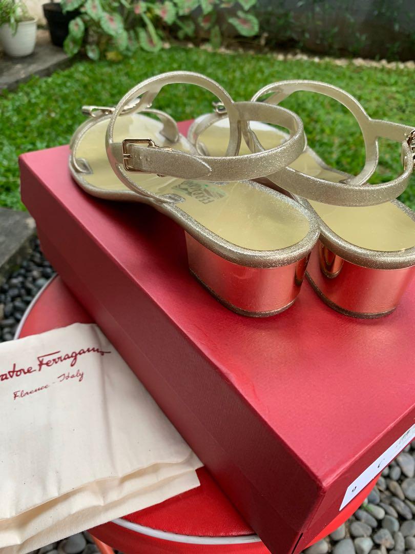 Ferragamo favilia outlet