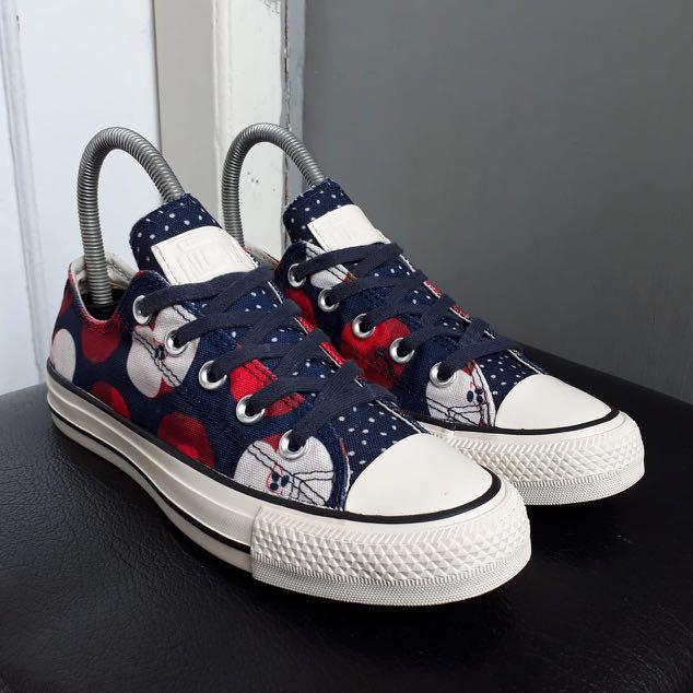Sepatu Converse CT ALL STAR apple print Fesyen Wanita Sepatu di