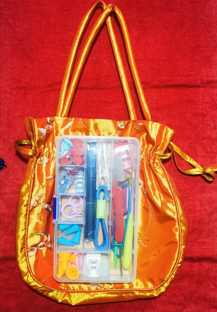 Sewing Kit (Category: Craft Supplies & Tools) located in Quezon City. Submitted by kryshnanzyanna (Listing ID 278179350, Image 1). Description: Assorted sewing items with pouch.