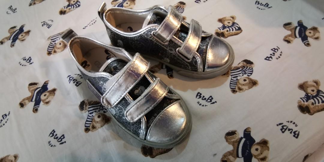 Guess hot sale kids sandals