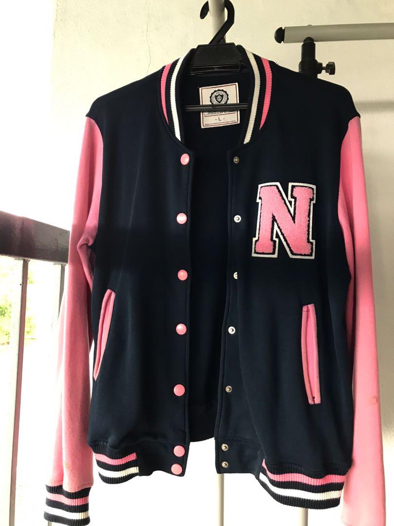 Varsity Jacket (Category: Coats, Jackets and Outerwear) located in Taiping. Submitted by Dee_vio (Listing ID 278198721, Image 1). Description: Condition 10/10 There’s a stained that I can’t remove Postage: SM RM8 // SS RM10.