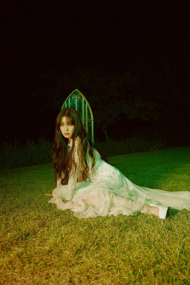 Wtb Red Velvet Psycho Irene Poster Entertainment K Wave On Carousell