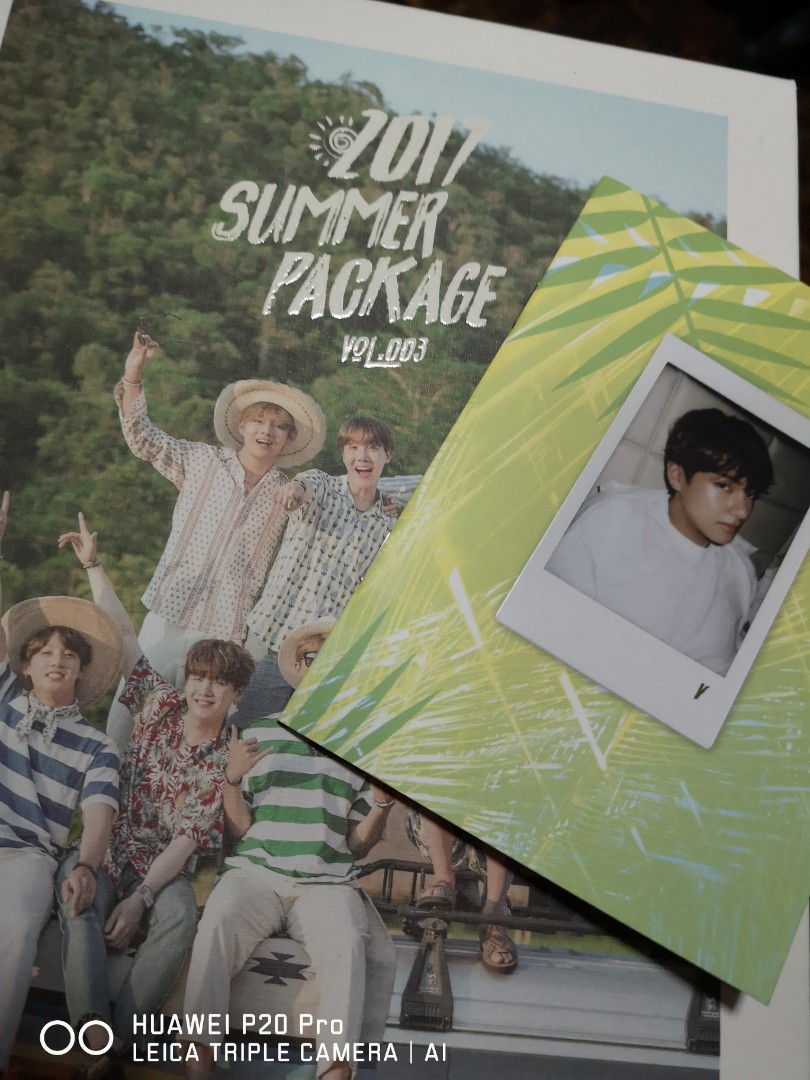 WTT: Taehyung / V SELFIE BOOK from BTS 2017 Summer Package DVD