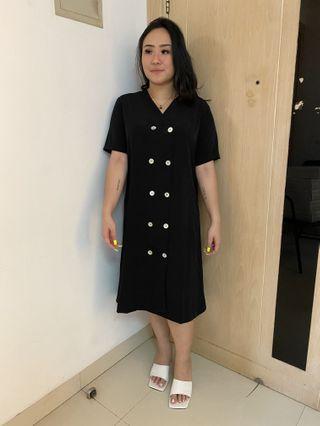Black button dress