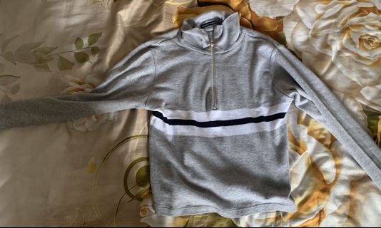brandy melville christy hoodie carla zip up jacket sweater sweatshirt  pullover graphic oversized regular fit //