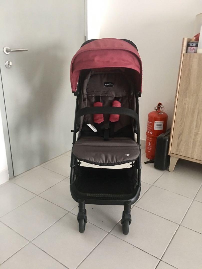 Evenflo Waav LT Compact Travel Stroller
