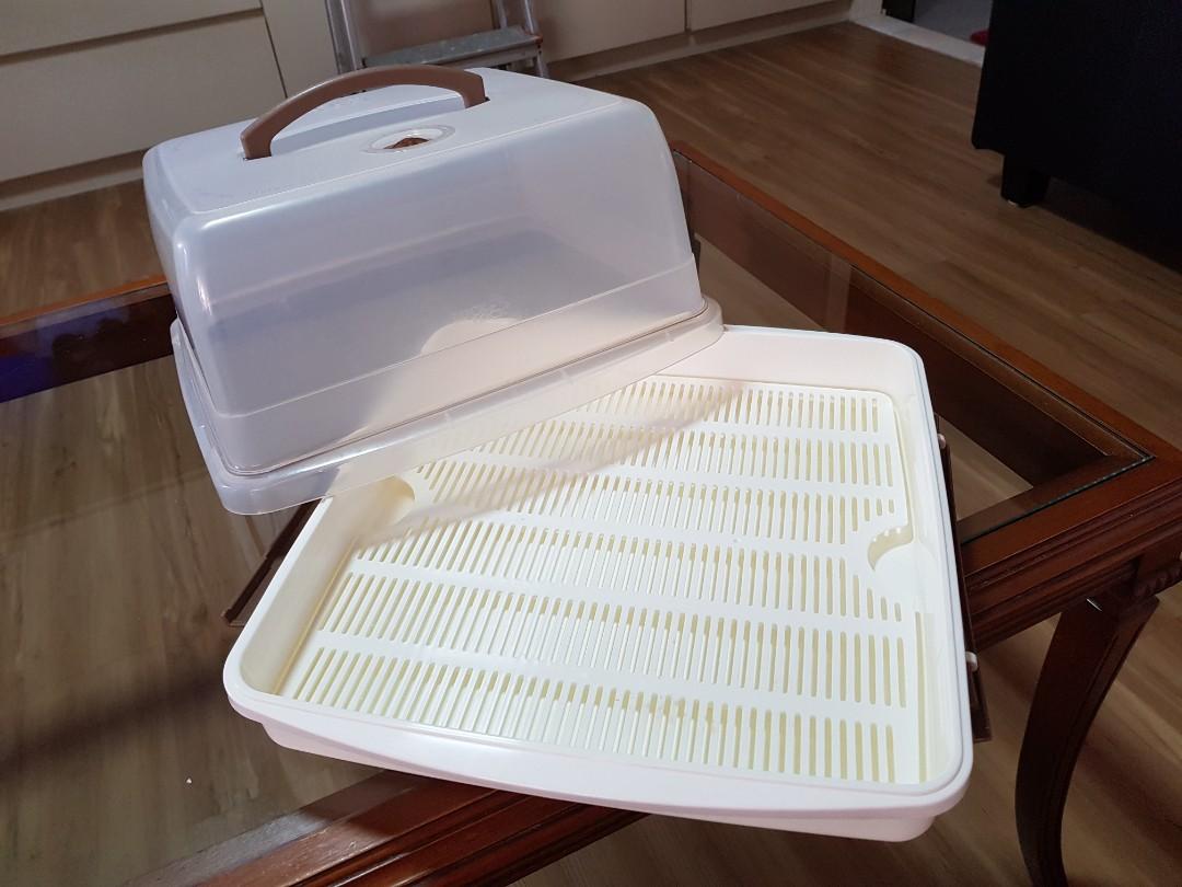 Lock n Lock Cake Carrier, Furniture & Home Living, Kitchenware