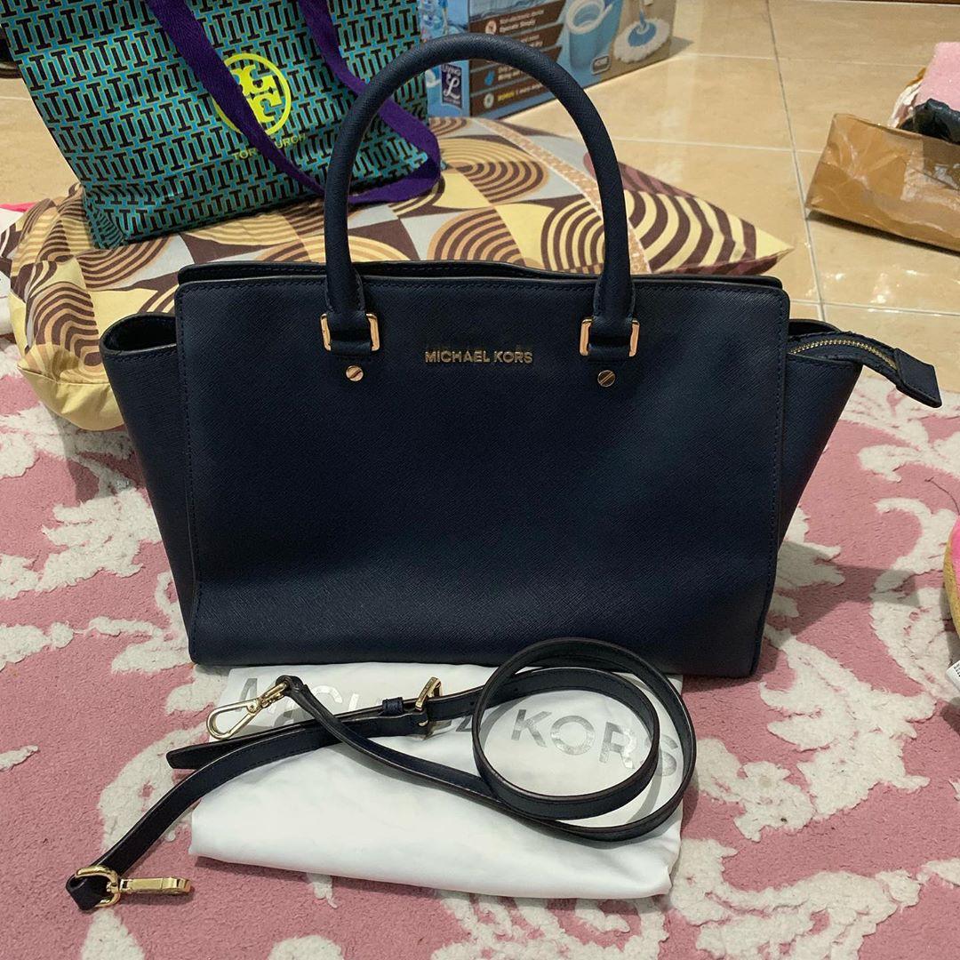 Harga tas michael discount kors selma asli