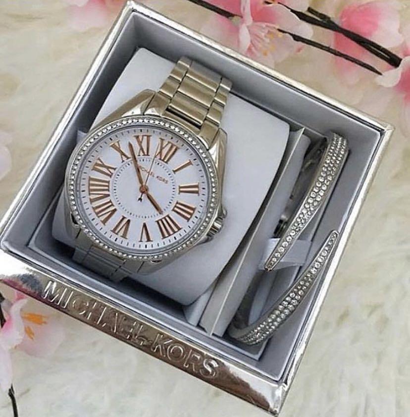 Michael deals kors kacie