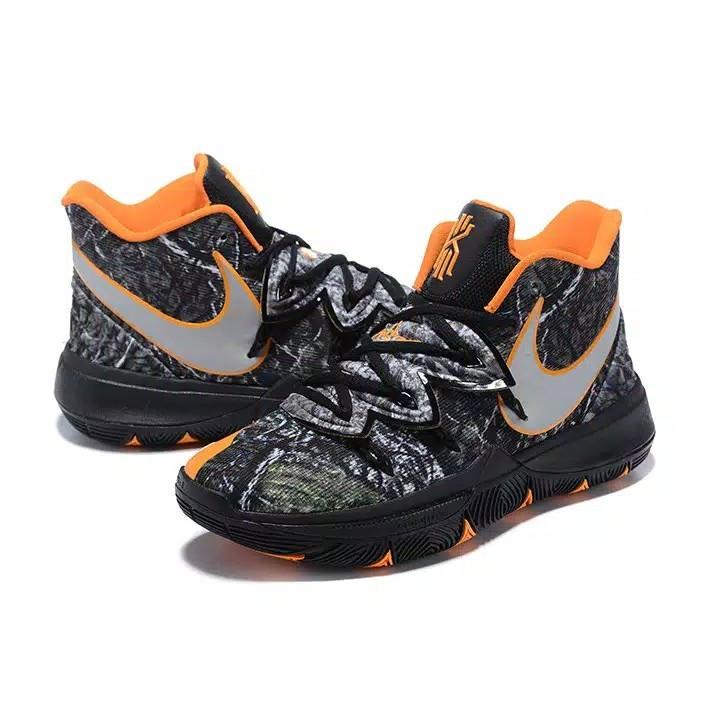 Nike Kyrie Irving 5 TACO Fesyen Pria Sepatu Sneakers di Carousell