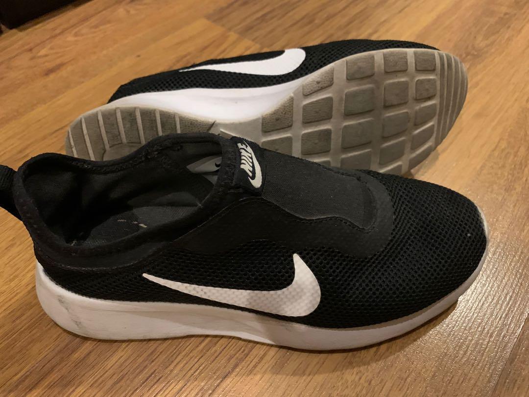 nike slip on rubber shoes