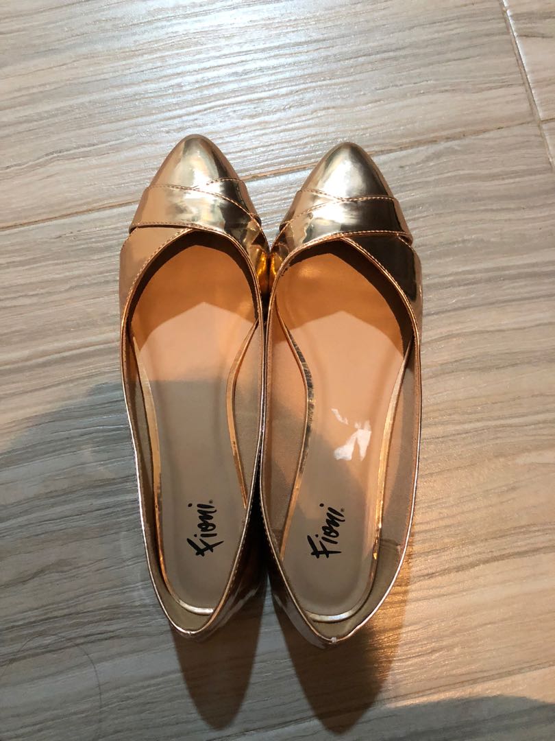 Rose gold new arrivals shoes payless