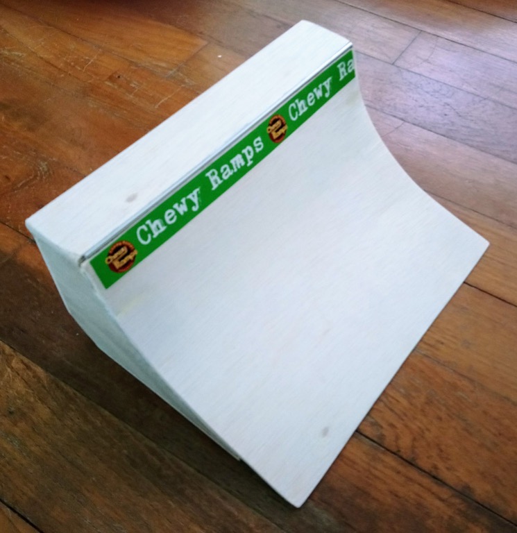 Quarter Pipe for Fingerboarding - Chewy Ramps, Sports Equipment, Sports ...