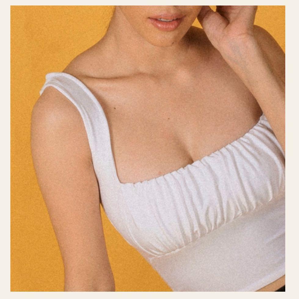(REPRICED) RetandRo ROMEE TOP in White (Category: Others Tops) located in Quezon City. Submitted by aestheticfinds_ph (Listing ID 278485349, Image 1). Description: Used once for photoshoot (with box) top from @retandro Original Price: 899php Selling Price: 450php.