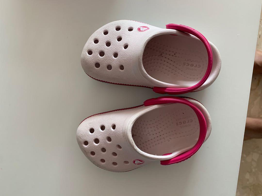 girls crocs size 5