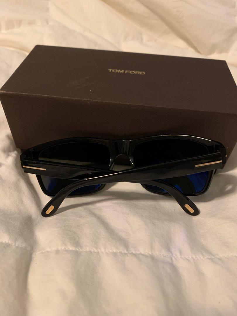 Tom Ford Longarone 32013 Eyewear Case Tom Ford 32013 Longarone (BL) Italy FT0538/S 01V main image 3