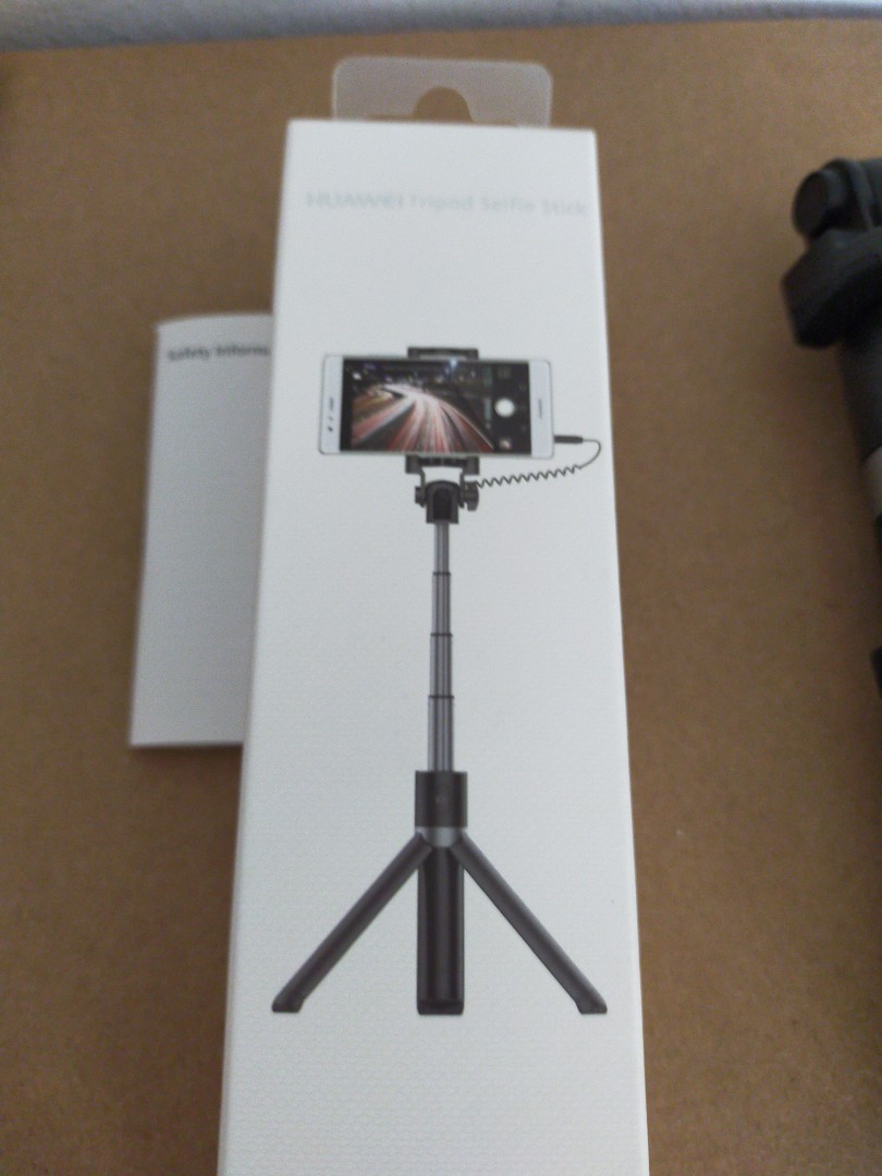 Huawei Tripod Selfie Stick AF14 , Mobile Phones & Gadgets, Mobile