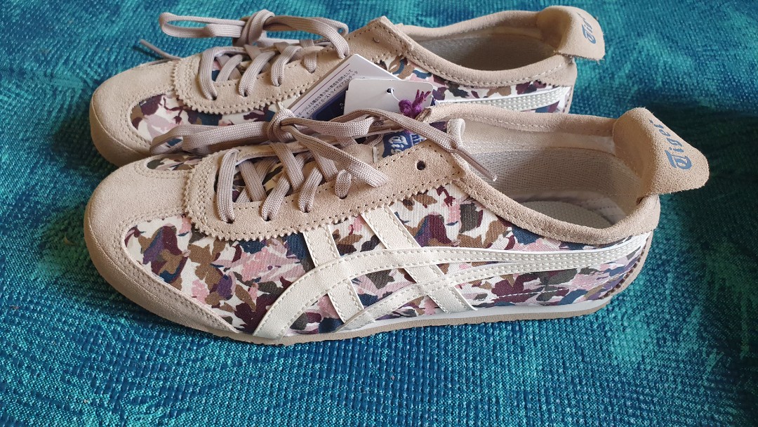 BNIB Onitsuka Tiger Camo Flower sneakers