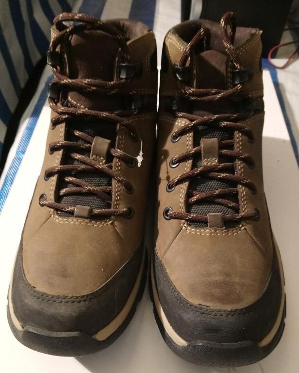 gore tex clarks boots