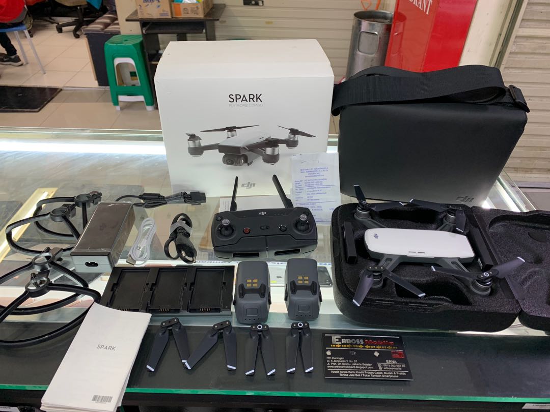 Jual dji deals spark combo second