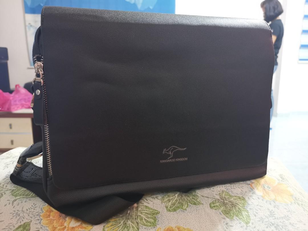 kangaroo kingdom sling bag